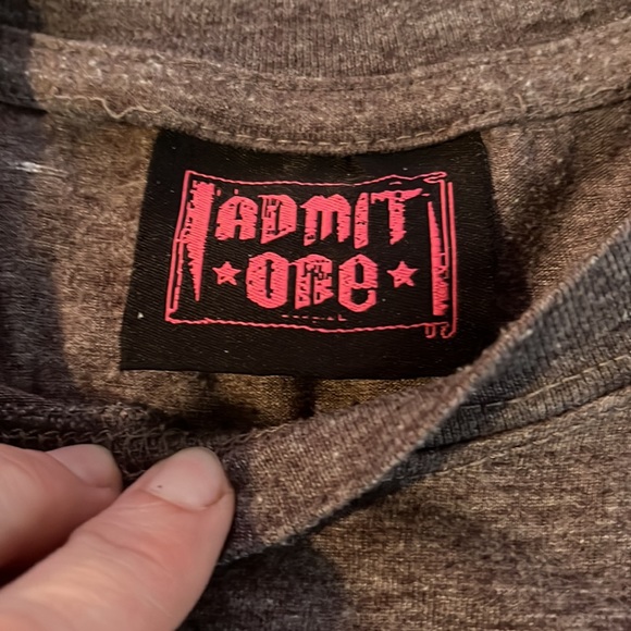 AC/DC tee. Women’s medium - Picture 2 of 4